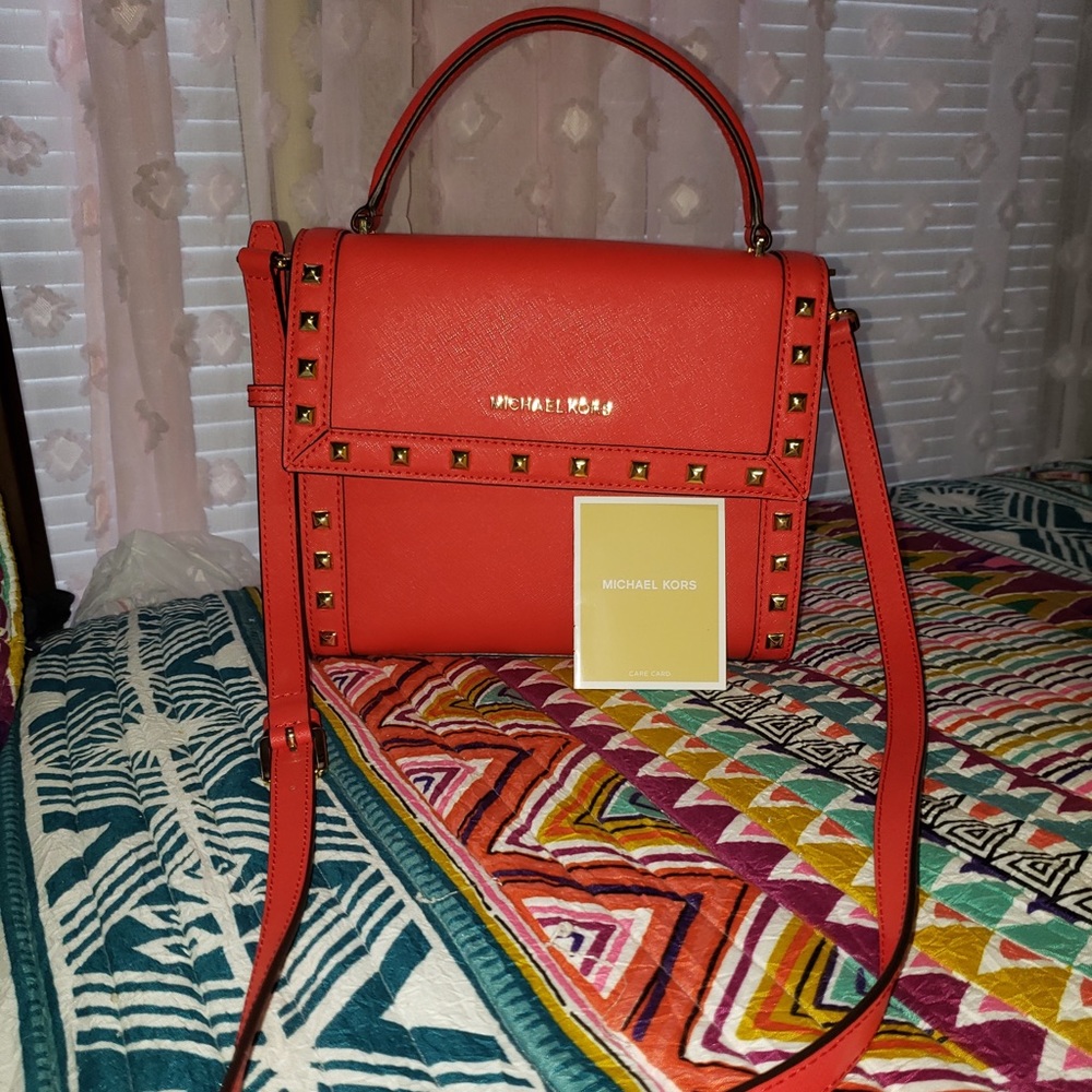 Michael Kors Dillon Messenger Bag